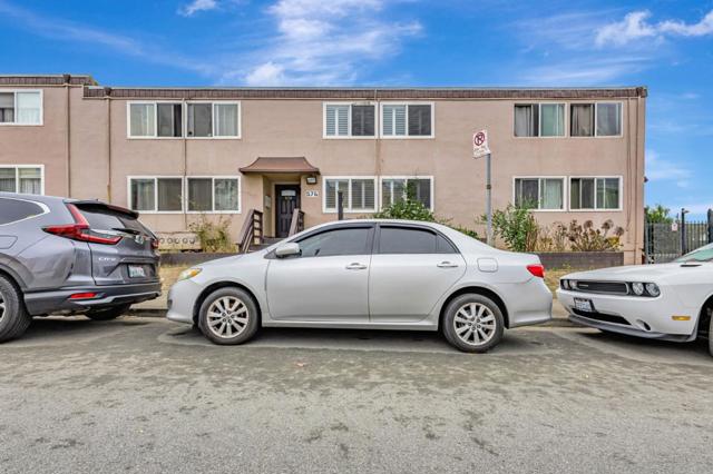 576 Sylvan Street, Daly City CA: https://media.crmls.org/mediaz/ced90a68-ea2b-48f4-947f-68f89e409c21.jpg