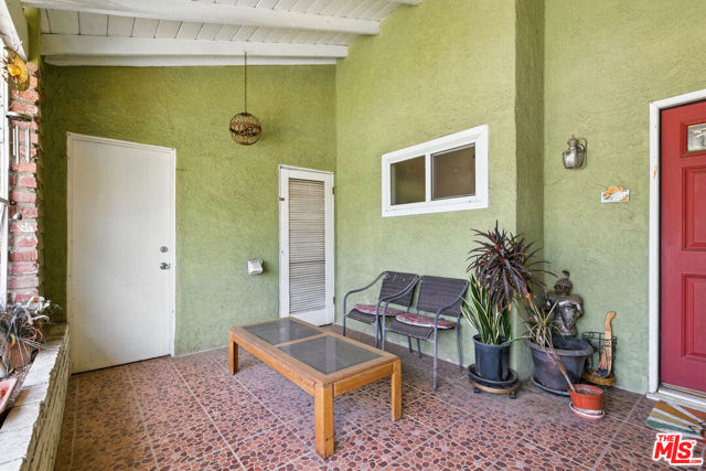 764 Lashburn Street, Sylmar CA: https://media.crmls.org/mediaz/ced941f1-0f2b-4e25-9ec2-abdc07e1690d.jpg