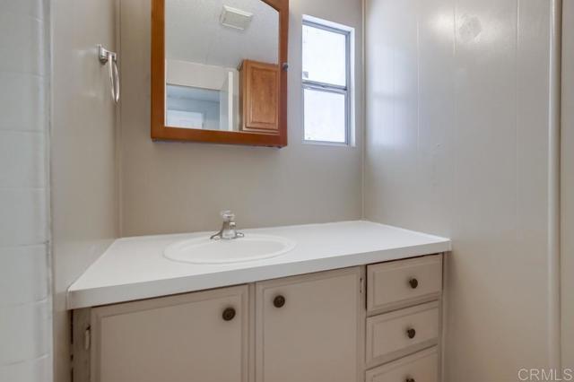 Detail Gallery Image 12 of 25 For 2003 Bayview Heights Dr Spc 157,  San Diego,  CA 92105 - 1 Beds | 1 Baths
