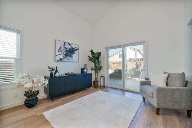 11289 Silver Buckle Way, San Diego CA: https://media.crmls.org/mediaz/cedb44ca-973f-4fbb-b5bc-0e7e009ee86e.jpg