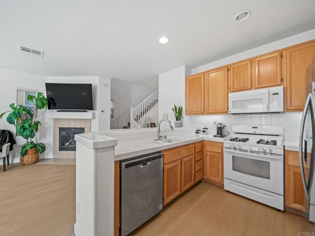 Detail Gallery Image 15 of 40 For 3416 Paseo De Fuentes, National City,  CA 91950 - 3 Beds | 2/1 Baths