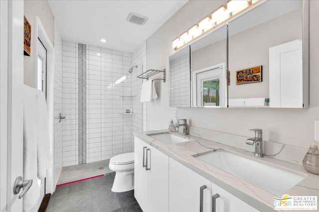 3351 E Paseo Barbara, Palm Springs CA: https://media.crmls.org/mediaz/cedbbaf7-e13b-4260-8771-ecefe37cd4ea.jpg