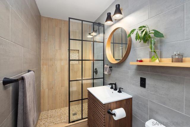 7614 Volclay Dr, San Diego CA: https://media.crmls.org/mediaz/cedbcd88-f15a-4715-aaf5-6c1b5782027b.jpg