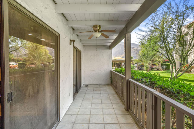 1050 E Ramon Road, Palm Springs CA: https://media.crmls.org/mediaz/cedbe04d-ad56-466c-b0ef-239e41c3a755.jpg