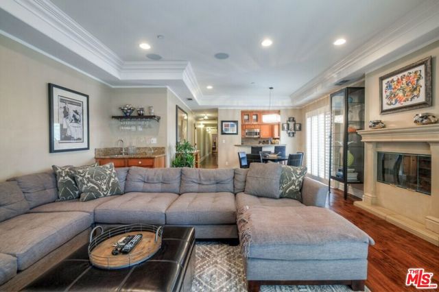 11578 Iowa Avenue, Los Angeles CA: https://media.crmls.org/mediaz/cedc6bf0-cb75-4fe1-a224-9e9d5c47a31b.jpg