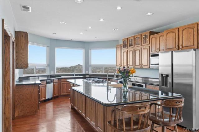 Detail Gallery Image 11 of 75 For 3035 Millar Ranch Rd, Spring Valley,  CA 91978 - 4 Beds | 3/1 Baths