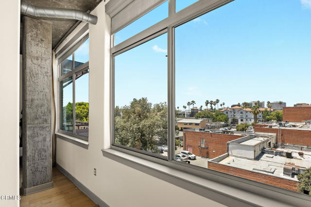 840 E Green Street, Pasadena CA: https://media.crmls.org/mediaz/cedc9d58-125a-466d-a20a-e115883b832f.jpg