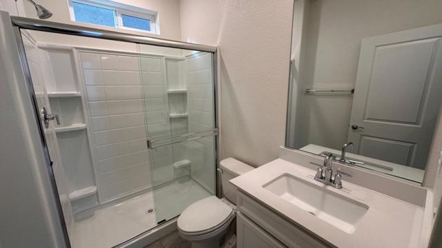 2817 Earthened Walk, Sacramento CA: https://media.crmls.org/mediaz/cedca7cd-cef8-417b-bc3d-d9ccddaaceb6.jpg
