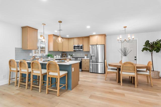 Detail Gallery Image 8 of 26 For 4947 Luna Dr, Oceanside,  CA 92057 - 3 Beds | 2 Baths