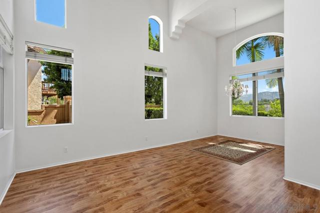 757 Marigold Way, San Marcos CA: https://media.crmls.org/mediaz/cedd80f2-ea2c-40cf-8e02-55ac90e4ca24.jpg
