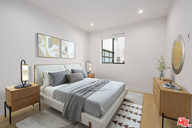 741 N Gramercy Place, Los Angeles CA: https://media.crmls.org/mediaz/cedd991c-d223-4ee1-902f-98cd49ff36b7.jpg