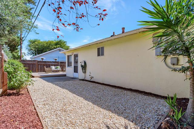 508 Wessex Way, Belmont CA: https://media.crmls.org/mediaz/ceddf369-b15f-4176-9f60-f79b2896273d.jpg