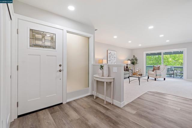 1161 Leisure Ln, Walnut Creek CA: https://media.crmls.org/mediaz/cede497d-2954-43d8-b8e7-abfce38d9933.jpg