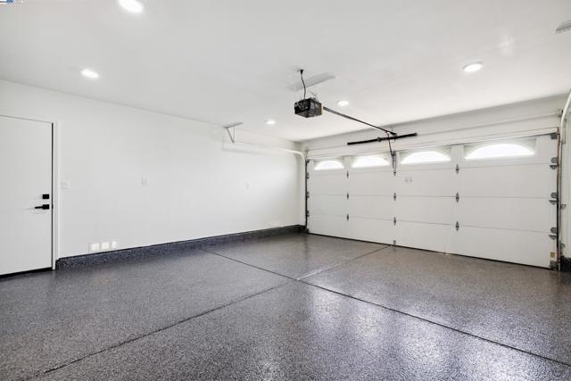 45548 Cherokee Ln, Fremont CA: https://media.crmls.org/mediaz/cedeeae5-c629-4962-a4c1-d33b7d6d75c2.jpg