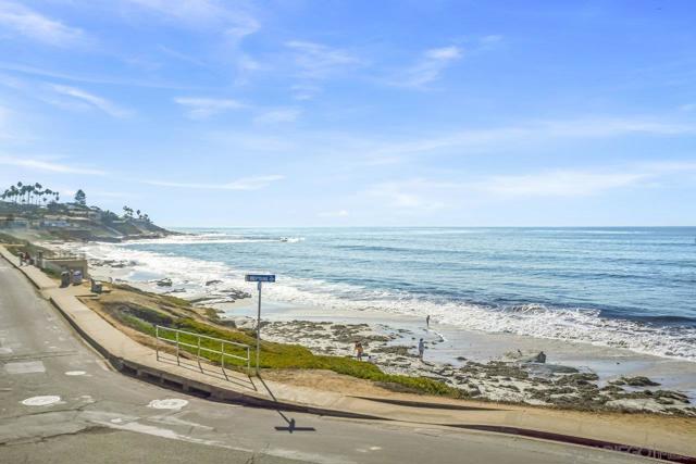 6767 Neptune Pl, La Jolla, California 92037, 3 Bedrooms Bedrooms, ,3 BathroomsBathrooms,Condominium,For Sale,Neptune Pl,240025878SD