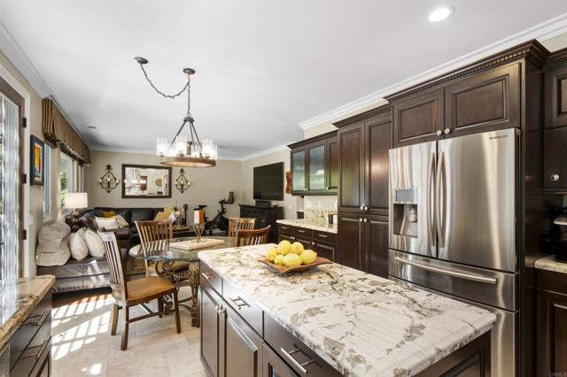 Detail Gallery Image 9 of 54 For 2408 Green River Dr, Chula Vista,  CA 91915 - 4 Beds | 3 Baths