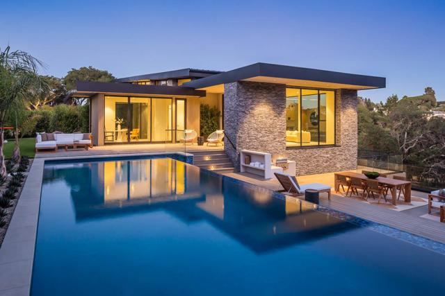 20 Pine Court, Hillsborough CA: https://media.crmls.org/mediaz/cee05c4a-4a50-499f-80de-1567696131f6.jpg
