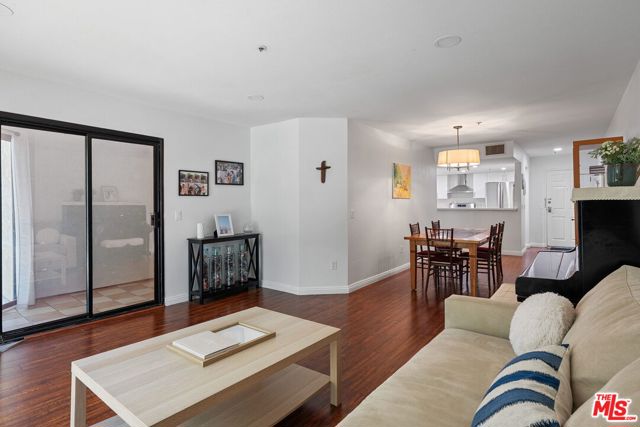 413 Hawthorne Street, 102 photo 6