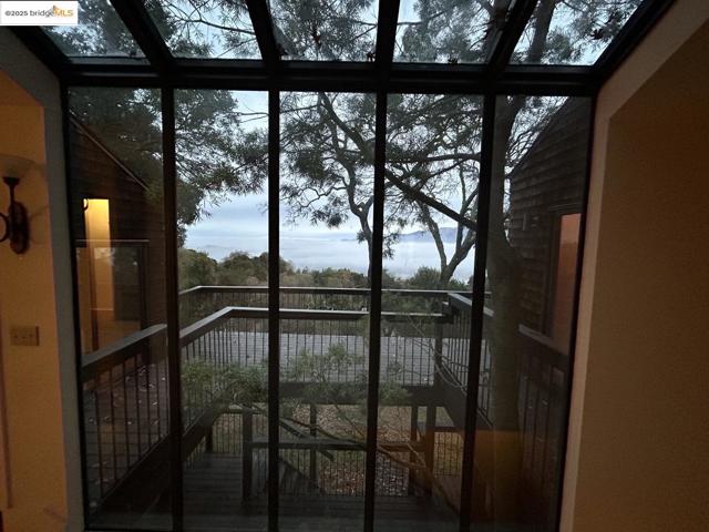 371 Montair DR, Danville CA: https://media.crmls.org/mediaz/cee1ebfe-027a-4c47-ad88-e44e0dc44a6c.jpg