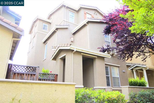 5349 EAGLE COURT, Richmond CA: https://media.crmls.org/mediaz/cee2d955-8340-4909-932d-65bbbeb0b43f.jpg