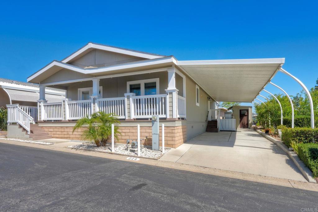525 W El Norte Parkway #214