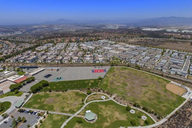 5506 Sandcliff Ln, San Diego CA: https://media.crmls.org/mediaz/cee3685e-b048-45ad-9d94-8894f10992ab.jpg