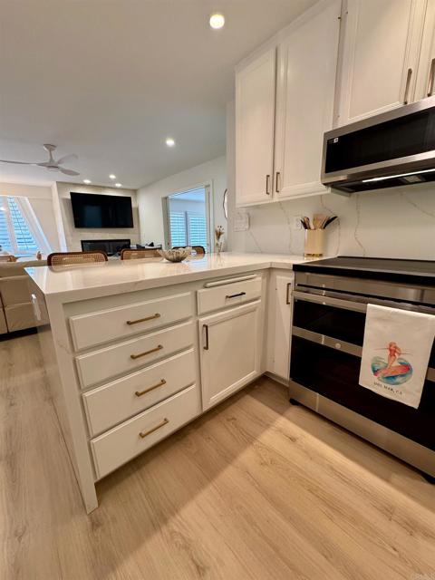 Detail Gallery Image 5 of 41 For 1562 Camino Del Mar #635,  Del Mar,  CA 92014 - 1 Beds | 2 Baths