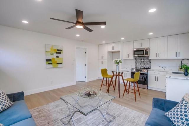 Detail Gallery Image 10 of 61 For 7118 7120 Stanford Ave, La Mesa,  CA 91942 - – Beds | – Baths