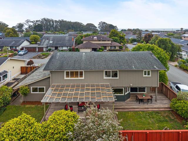 1 Le Havre Place, Half Moon Bay CA: https://media.crmls.org/mediaz/cee58c39-0269-4072-85a1-2d3c73e050c6.jpg
