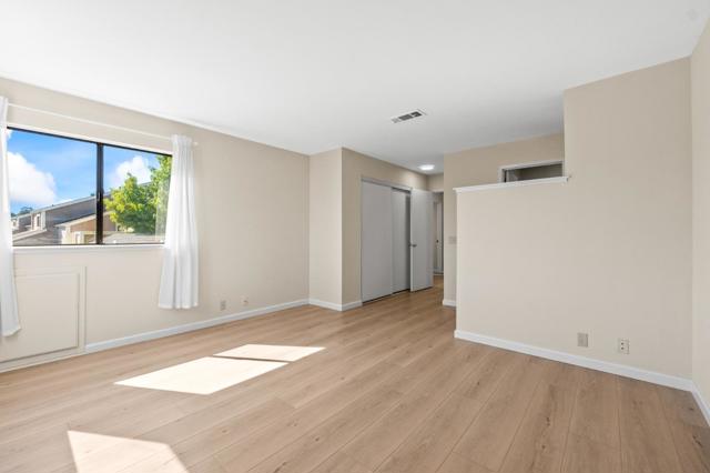 112 Crown Circle, South San Francisco CA: https://media.crmls.org/mediaz/cee59eca-61c8-4510-b256-ca81ebc1c958.jpg