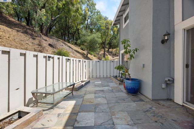 34 Chimney Rock, Oakland CA: https://media.crmls.org/mediaz/cee5d471-c84a-4fdc-8643-d295274df240.jpg