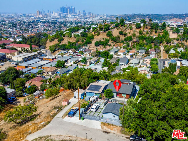 2617 Sierra Street, Los Angeles CA: https://media.crmls.org/mediaz/cee66b8c-1c6d-4634-a050-6edc5aa2c377.jpg