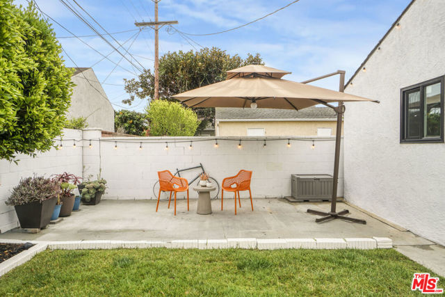 7868 Naylor Avenue, Los Angeles CA: https://media.crmls.org/mediaz/cee673ac-3fc8-4d81-a1bb-125ebb4565f4.jpg