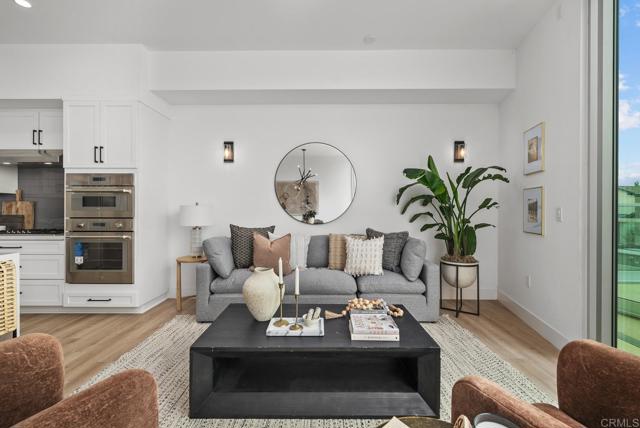 Detail Gallery Image 6 of 34 For 2646 State Street, Unit #D, Carlsbad,  CA 92008 - 3 Beds | 3/1 Baths