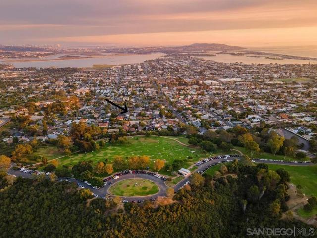 1978 Beryl St, San Diego CA: https://media.crmls.org/mediaz/cee74ff2-e8b8-4bd3-9bc6-19b8e661d551.jpg