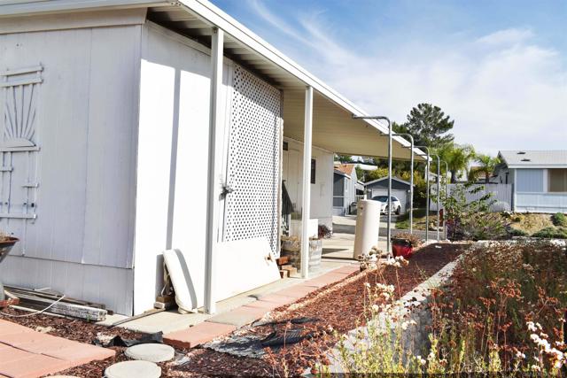 35109 Highway 79, Warner Springs CA: https://media.crmls.org/mediaz/cee777cb-64d5-4d42-a8e9-d44a799bd52c.jpg