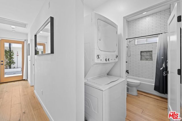 3170 Glenmanor Place, Los Angeles CA: https://media.crmls.org/mediaz/cee7e7be-d805-43a0-a352-4a9f7a746ac8.jpg
