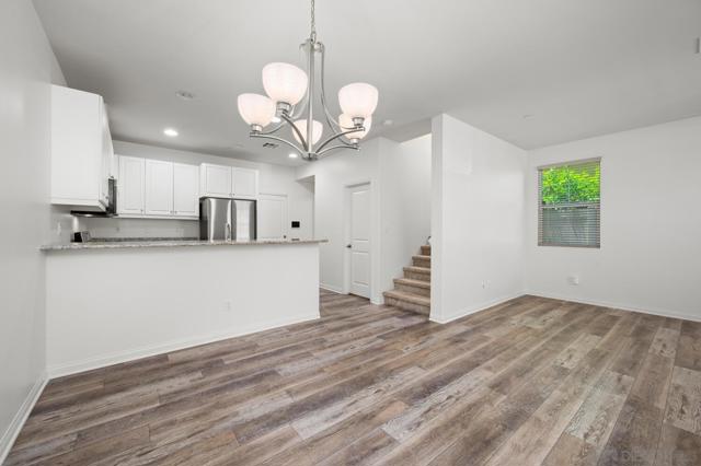 1718 Santa Ivy Ave, Chula Vista CA: https://media.crmls.org/mediaz/cee8cef9-f71d-4cf1-990e-18d8bfe81294.jpg