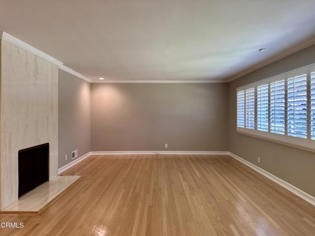Detail Gallery Image 6 of 38 For 1535 Glenmont Dr, Glendale,  CA 91207 - 3 Beds | 2/2 Baths