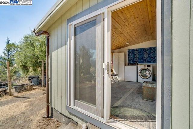 Image 9 of 24 For 745 Applewood