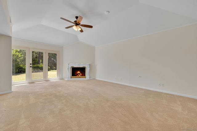 15235 Crestview Ct, Poway CA: https://media.crmls.org/mediaz/ceea4097-84a4-4b87-afc0-13fa5bfa1a6c.jpg