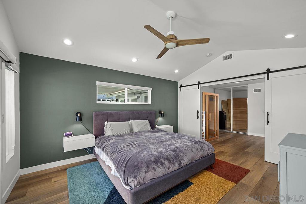 MLS #250033670SD img 11