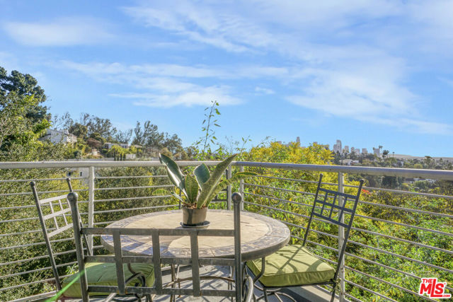 1878 Lucretia Avenue, Los Angeles CA: https://media.crmls.org/mediaz/ceeabcab-982d-4625-9c32-611d786f0cc5.jpg