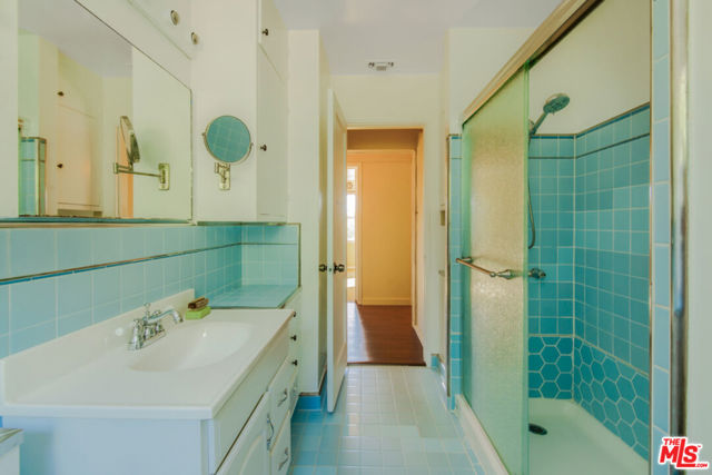 7917 Woodrow Wilson Drive, Los Angeles CA: https://media.crmls.org/mediaz/ceeb06f5-6568-459a-86ef-e67d88155868.jpg