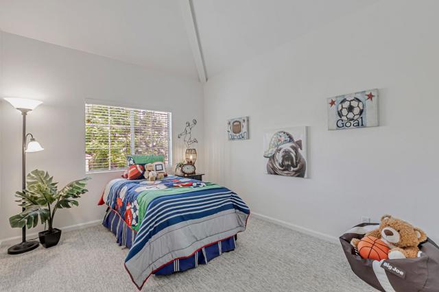 2122 Vizcaya Way, Campbell CA: https://media.crmls.org/mediaz/ceeb8c32-761f-49e5-ad26-1a544bfd3533.jpg