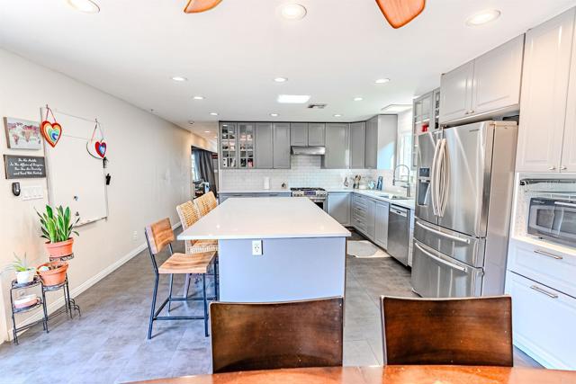 Detail Gallery Image 8 of 27 For 1016 Delaware St, Imperial Beach,  CA 91932 - 4 Beds | 2/1 Baths