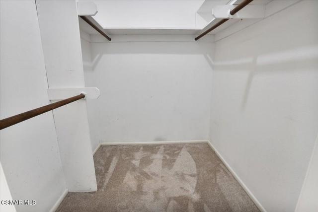 17842 Magnolia Boulevard, Encino CA: https://media.crmls.org/mediaz/ceecac19-3922-412f-acd2-0549eb7ffc1d.jpg
