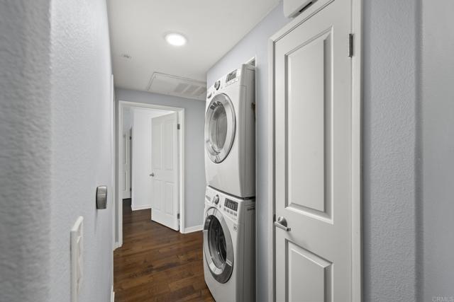 1501 Front Street, San Diego CA: https://media.crmls.org/mediaz/ceecede2-cbf8-4ba6-898b-b3c09cdf6bd5.jpg