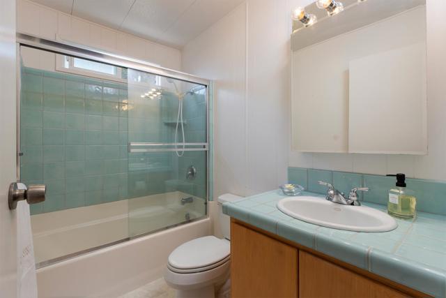 3301 Ashwood Way, Soquel CA: https://media.crmls.org/mediaz/ceed10e5-cc81-4f20-95bf-024aa54e756a.jpg