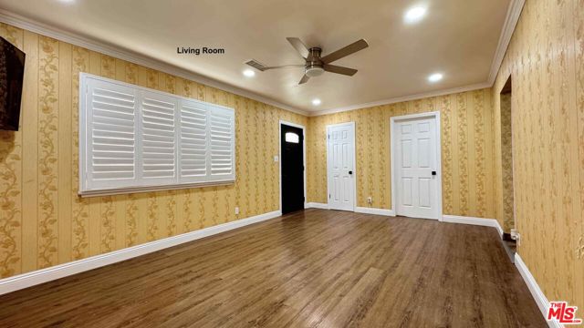 7516 Oakdale Avenue, Winnetka CA: https://media.crmls.org/mediaz/ceee37a8-4d66-4c04-aacb-d9a0dabea3d9.jpg